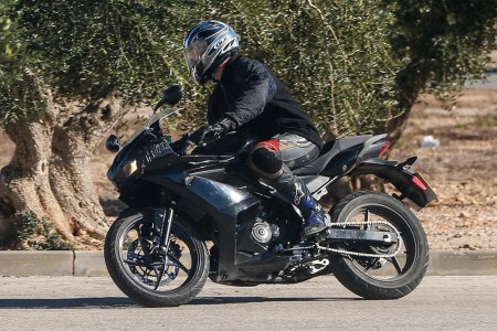 Первые фото Triumph Daytona 250