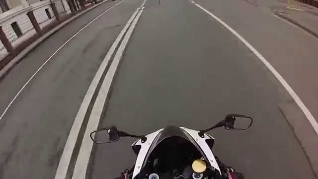 Руль мотоцикла неконтролируемый