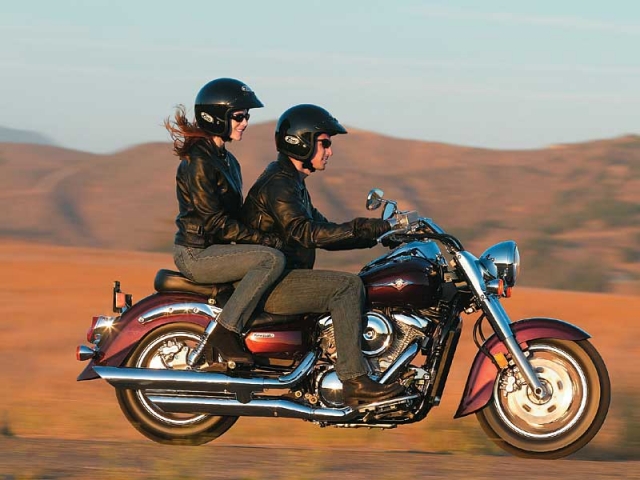 Как должен вести себя пассажир мотоцикла?