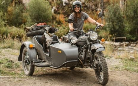 Легендарный мотоцикл с коляской Урал Gear Up