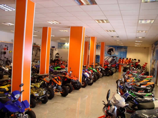 Детские квадроциклы и минимотоциклы, снежные самокаты и детские шлемы